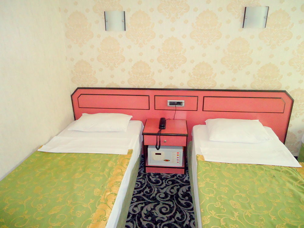 Hotel Buyuk Paris イスタンブール エクステリア 写真