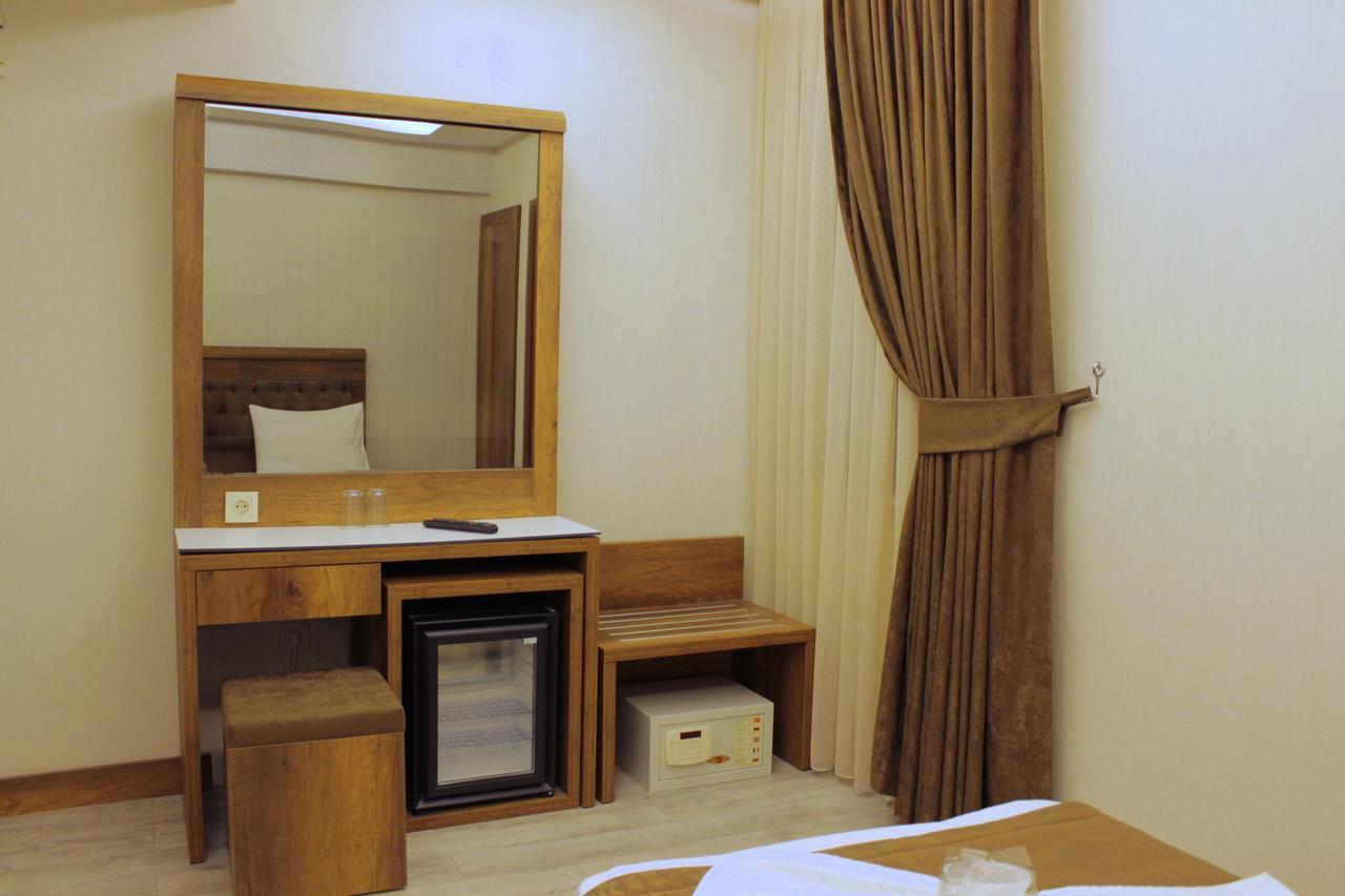 Hotel Buyuk Paris イスタンブール エクステリア 写真