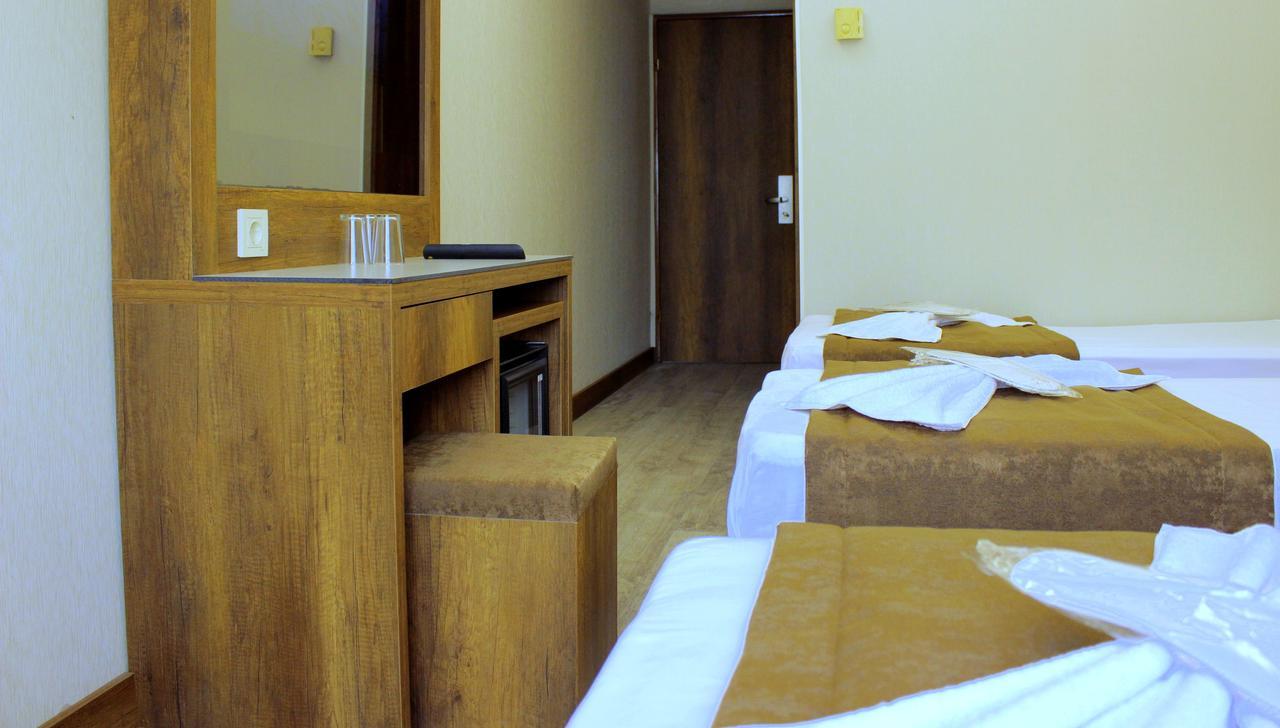 Hotel Buyuk Paris イスタンブール エクステリア 写真