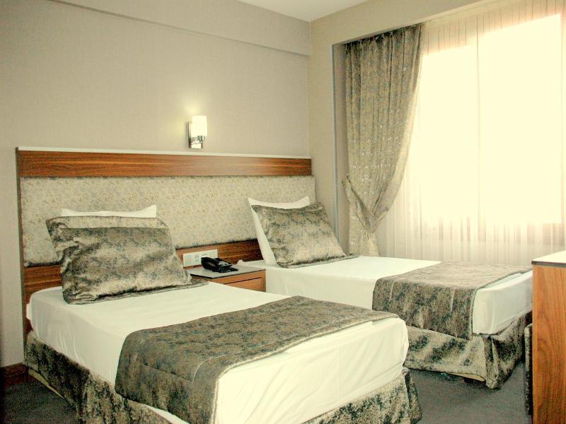 Hotel Buyuk Paris イスタンブール エクステリア 写真